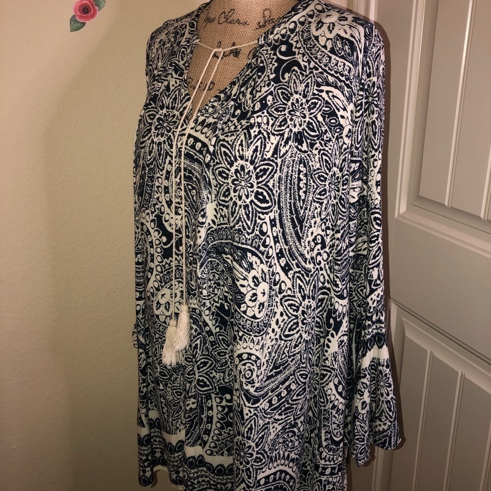 Umgee Oversized Blue & White Paisley Print Tunic Dress with Bell Sleeves Size S